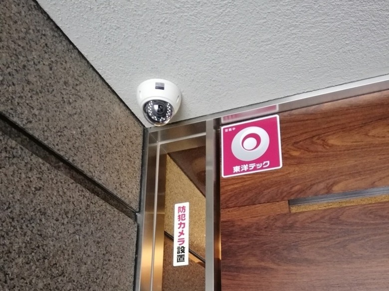 防犯カメラ、補助錠を取付けしました。